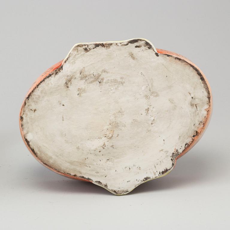 An early 20th century porcelain bowl.