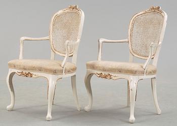 KARMSTOLAR, ett par, gustaviansk stil, sent 1800-tal.