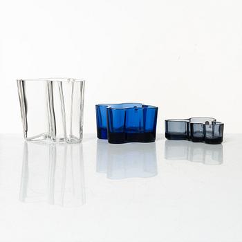 Alvar Aalto, vaser, 3 st och skål "Savoy", glas, samt fat och ljuslykta, Iittala.