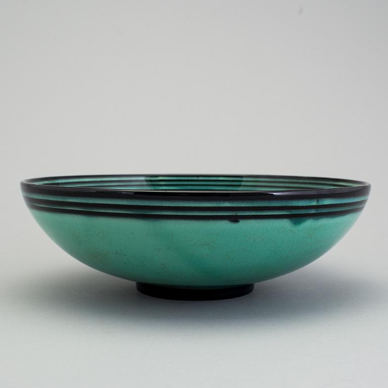 A "V series" bowl by Ilse Claesson for Rörstrand, 1930´s.