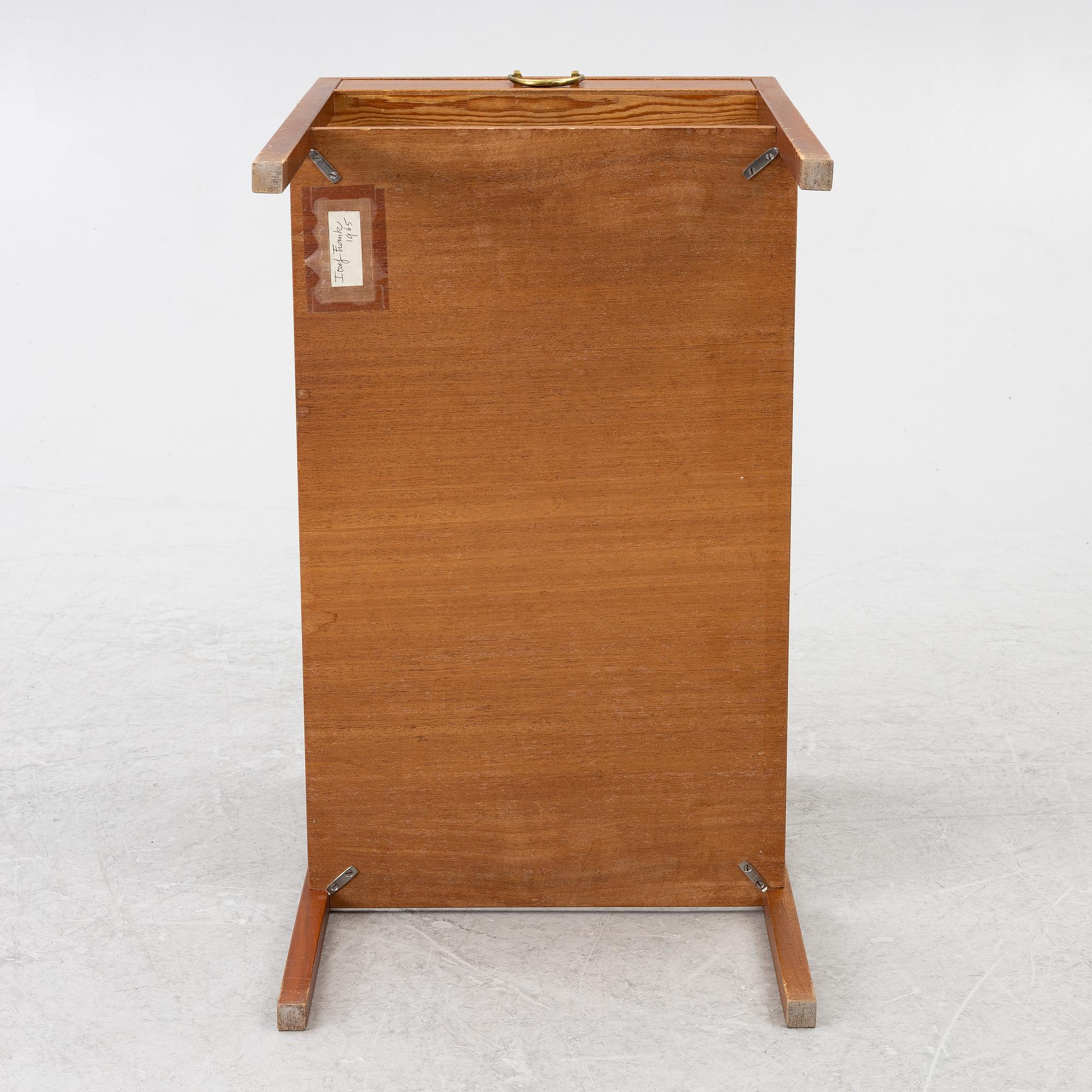 Josef Frank, sängbord, modell B 914, Firma Svenskt Tenn, före 1985.