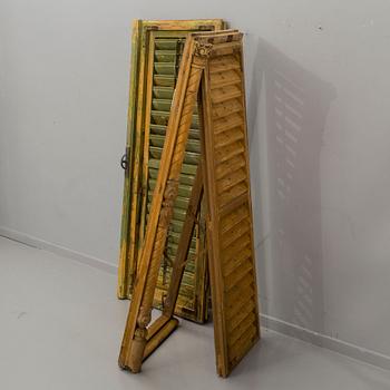 FÖNSTERLUCKOR, ett par, Europa 1900-talets första hälft.