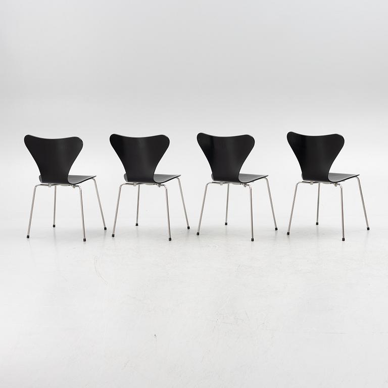 Arne Jacobsen, chairs 4 pcs. "Serie Seven", Fritz Hansen 2008.