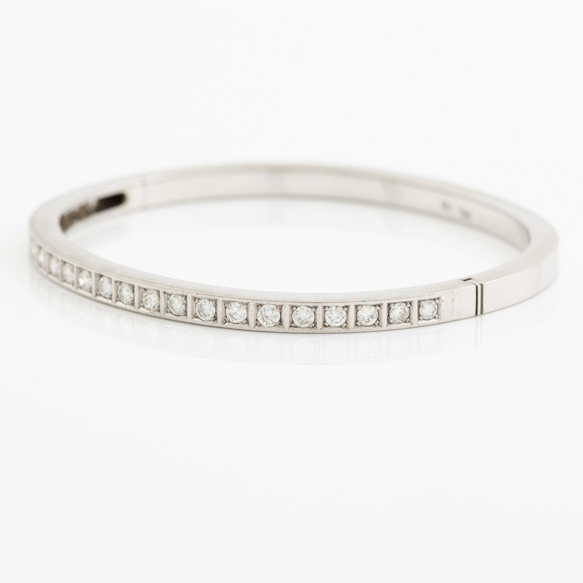 Bracelet/armring, 18K white gold with brilliant-cut diamonds.