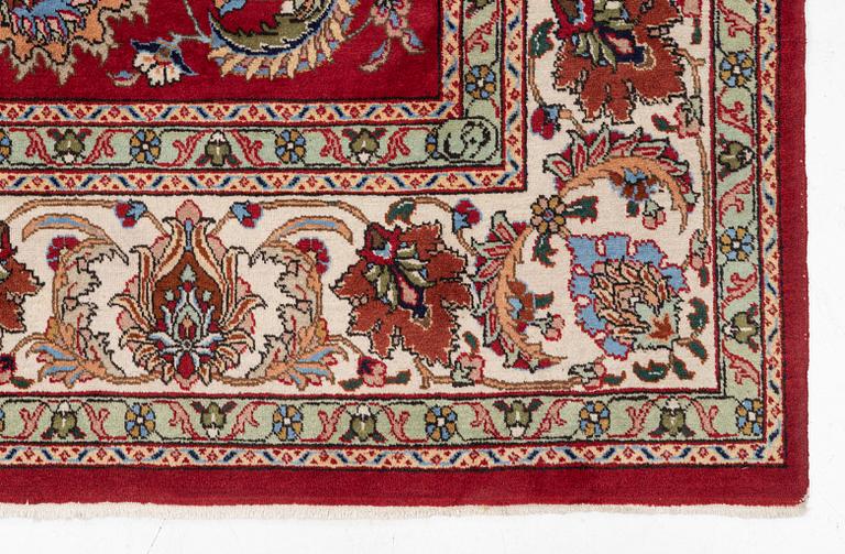 Carpet, Tabriz, approx. 394 x 279 cm.