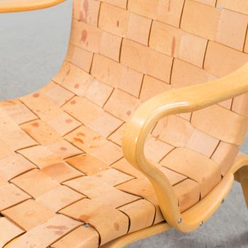 BRUNO MATHSSON, karmstolar, ett par, "Eva", Firma Karl Mathsson, Värnamo, 1976.