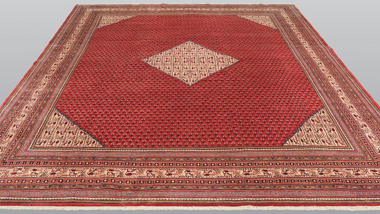 A Sarouk Mir carpet, approx. 398 x 296 cm.