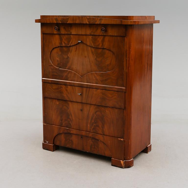 CHIFFONJÈ, senempire, 1800-talets mitt.