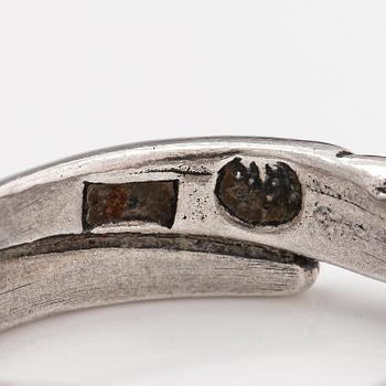 Halsband, ring och armband, silver. Helsingfors 1980-90-tal.