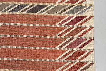 Ingrid Dessau, probably, a carpet, flat weave, not signed, ca 348 x 173 cm. Sweden 1955.