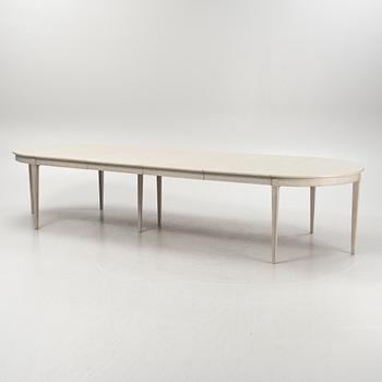 A Gustavian style dining table, first half/mid 20th century.