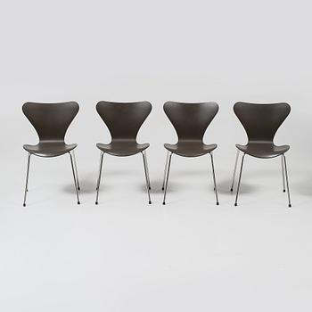 STOLAR, 4 st, "Sjuan" Arne Jacobsen, Fritz hansen, Danmark, 2007.