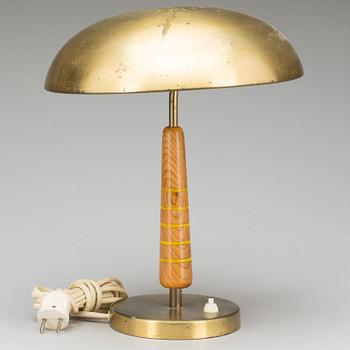 BORDSLAMPA, 1900-talets första hälft.