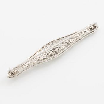 Brooch, Art Deco, platinum with brilliant-cut diamonds, old cut, first half of the 20th century.