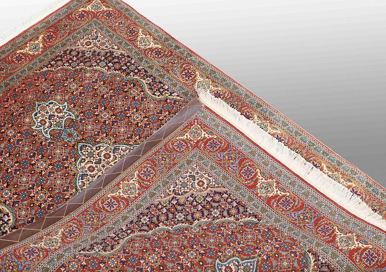 A carpet Tabriz, part silk , so called 50 Radj, ca 160 x 104 cm.