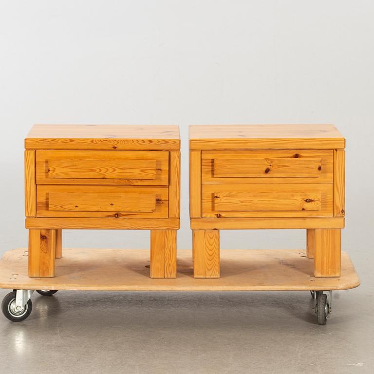 SÄNGBORD, ett par, furu, 1970-tal.