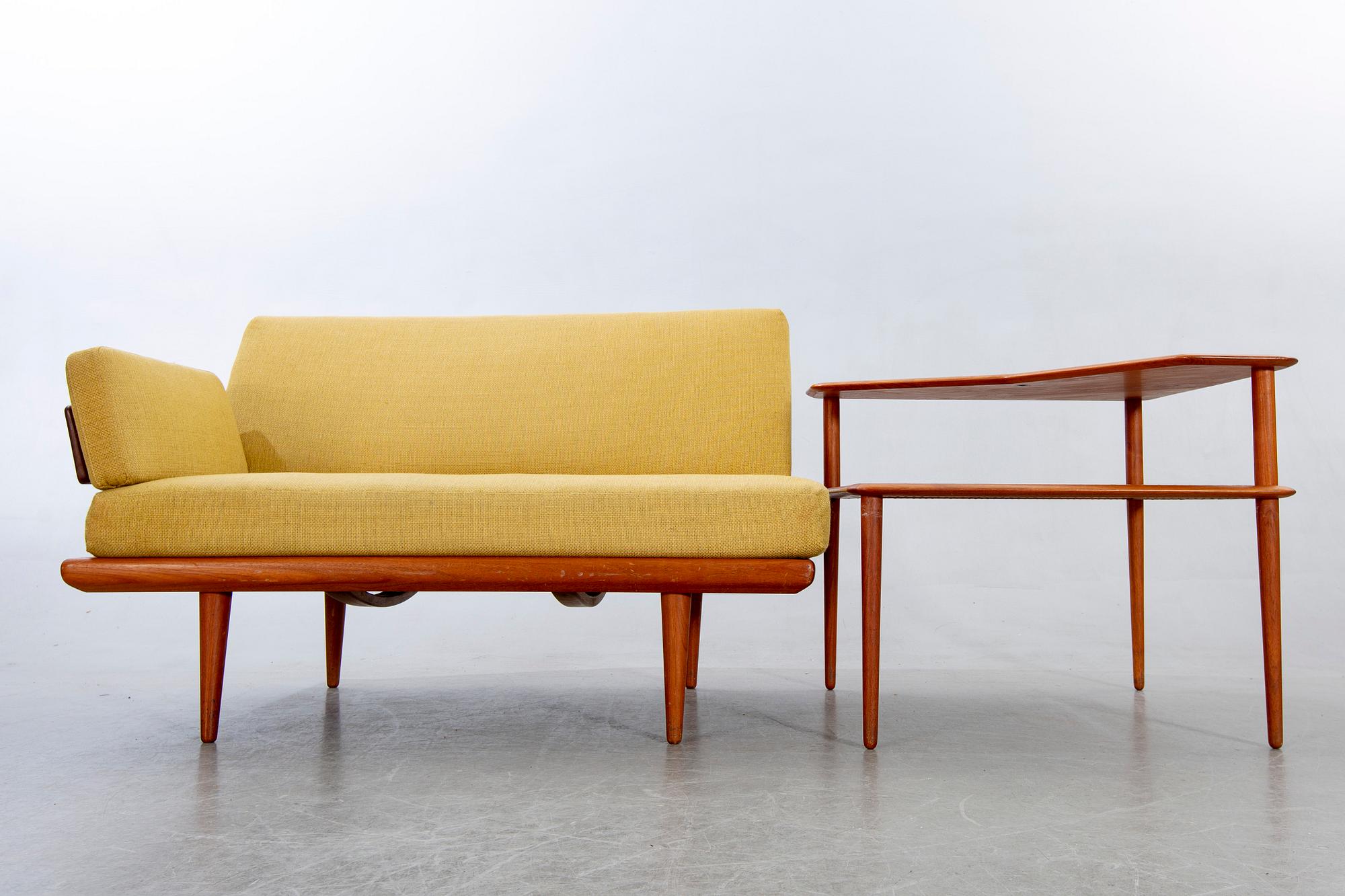 Peter Hvidt & Orla Mølgaard Nielsen,.