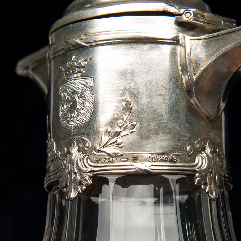 VINKANNOR, ETT PAR, silver och glas, Tyskland, finska importstämplar av V. Lindman Helsingfors 1909.