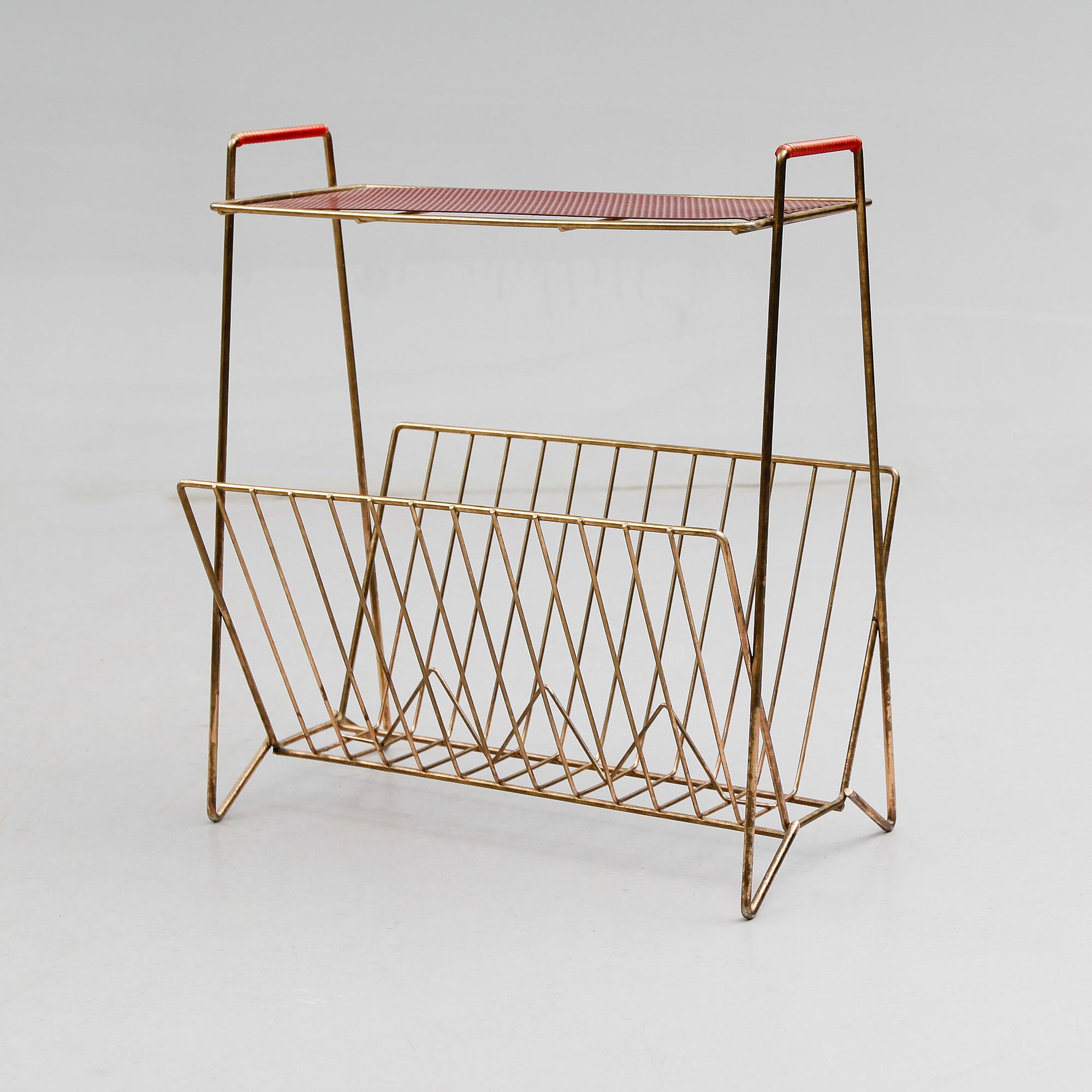 TIDNINGSTÄLL, 1900-talets mitt.