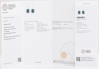 Korvakorut, 18K valkokultaa, smaragdeja yht. n 28.38 ct ja briljanttihiotut timantit yht n 1.30 ct. IGI- sertifikaatti.