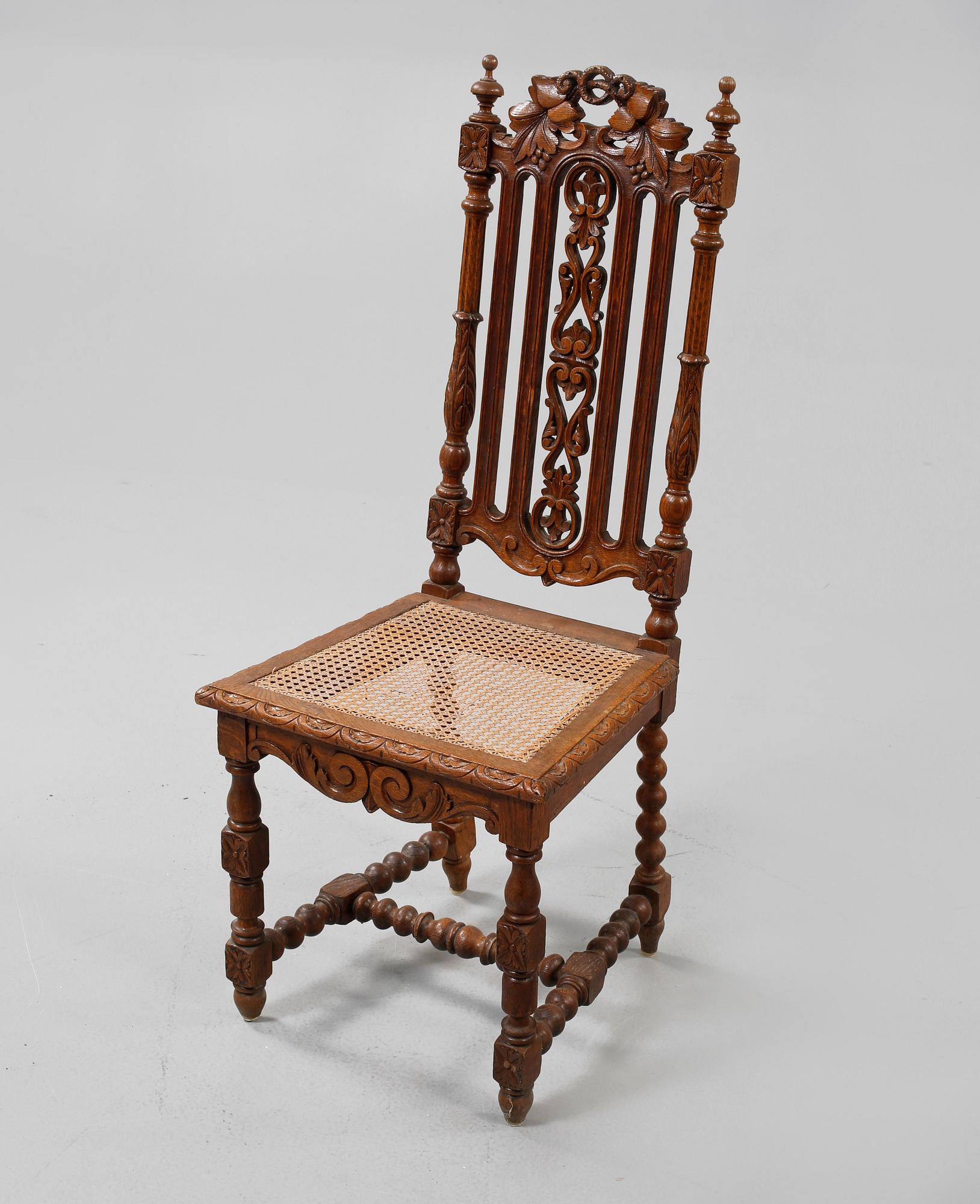 STOLAR, 12 st, nyrenässans, omkring sekelskiftet 1800/1900.