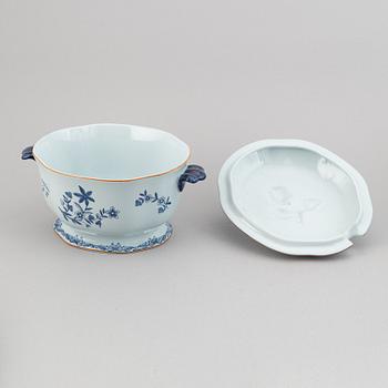 A dining service, 88 pcs, 'east indies', Rörstrand.