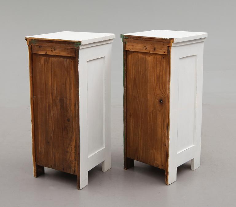 SÄNGBORD, 1 par, 1900-talets första hälft.
