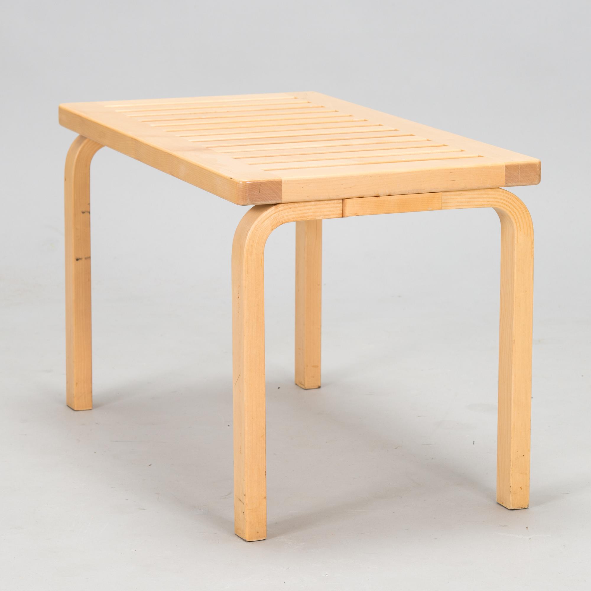 Alvar Aalto, bänk, modell 153B, Artek, 1900-talets slut.
