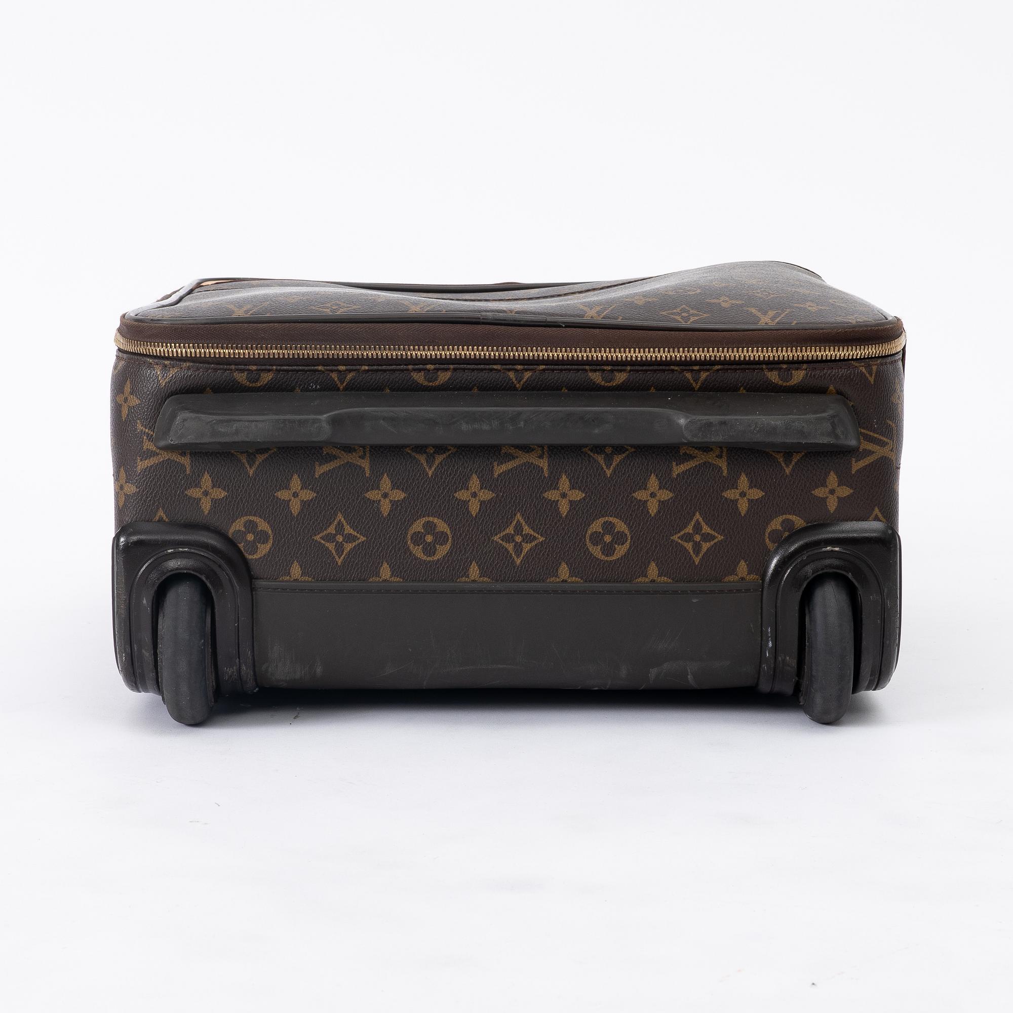 Louis Vuitton, Luggage/cabin bag, "Pégase 45", 2009.