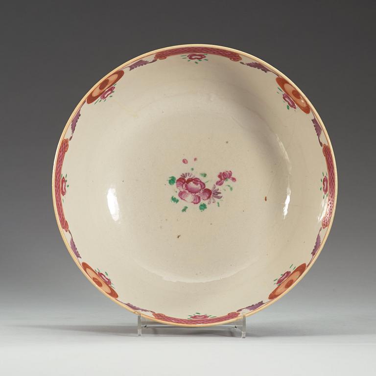 BÅLSKÅL, kompaniporslin. Qing dynastin, Qianlong (1736-95).