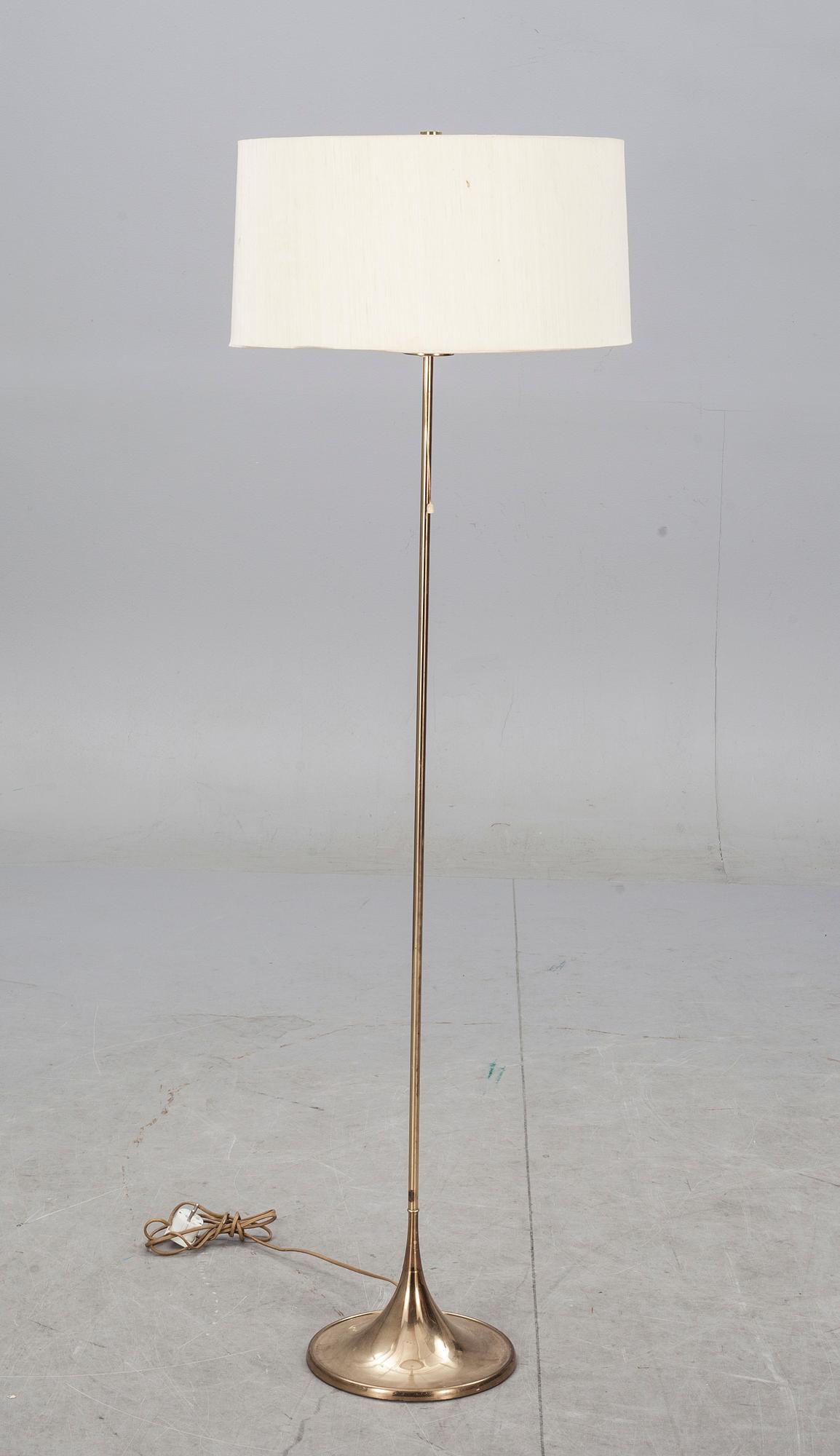 GOLVLAMPA, Bergbom.