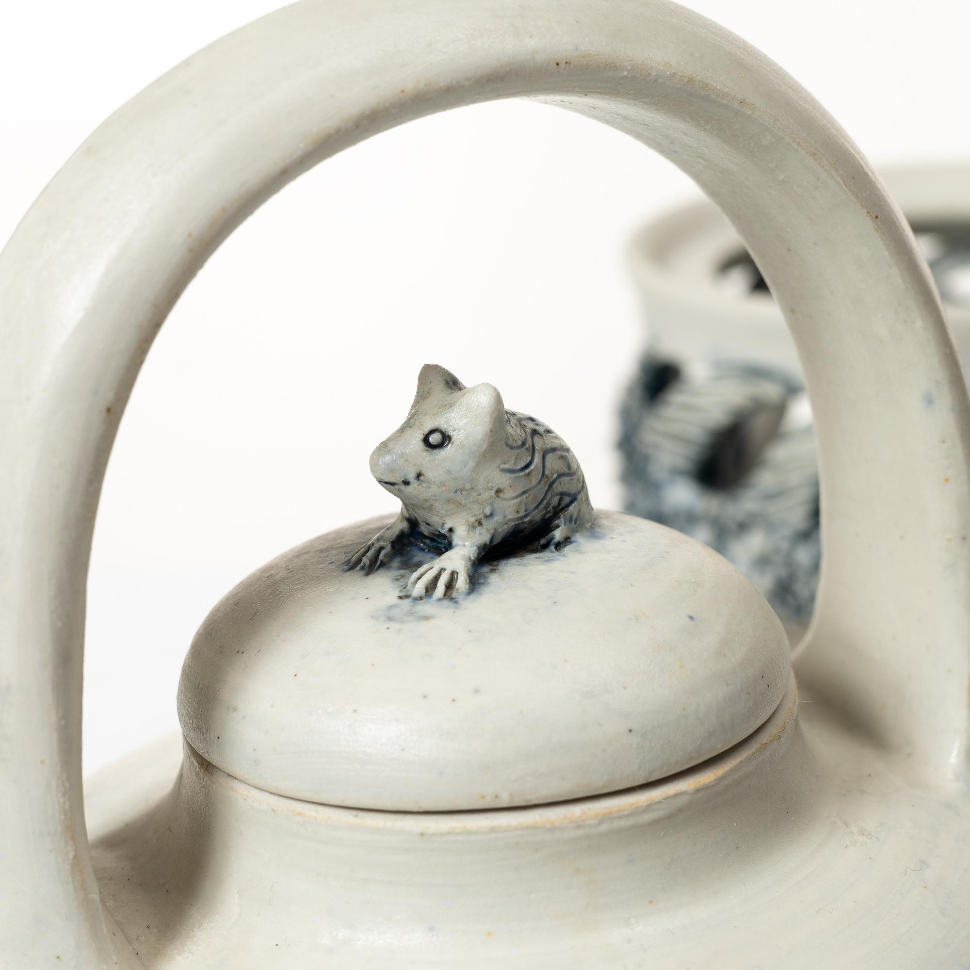 Astrid Anderberg, Tekanna med rechaud, stengods, signerat, 1984.