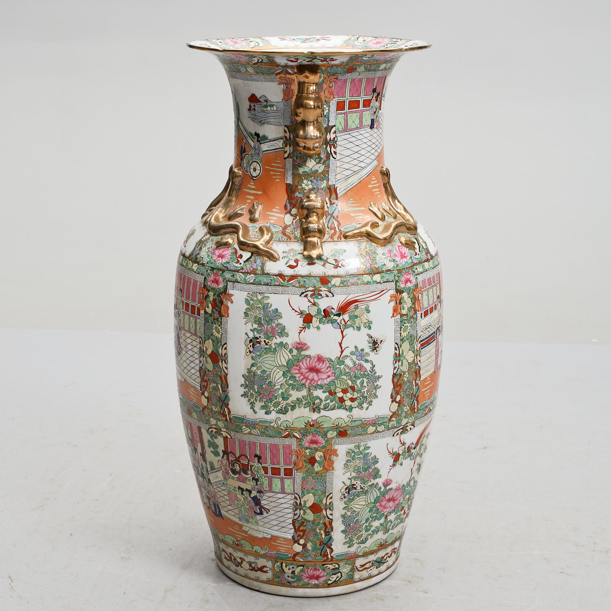 GOLVURNA, porslin, Kina, Kanton, 1900-tal.