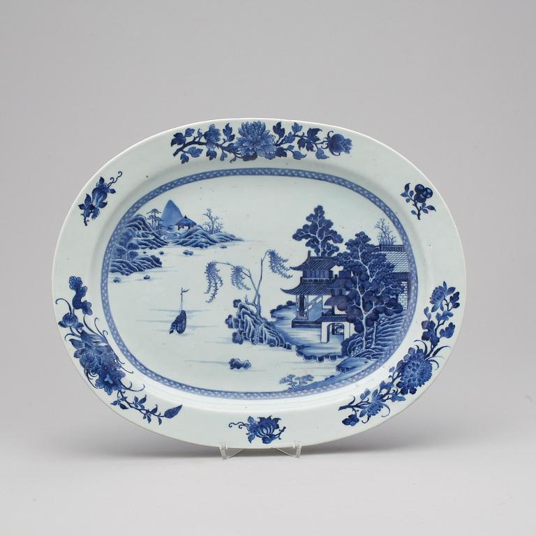 STEKFAT, porslin, Kina, Qianlong (1736-1795).