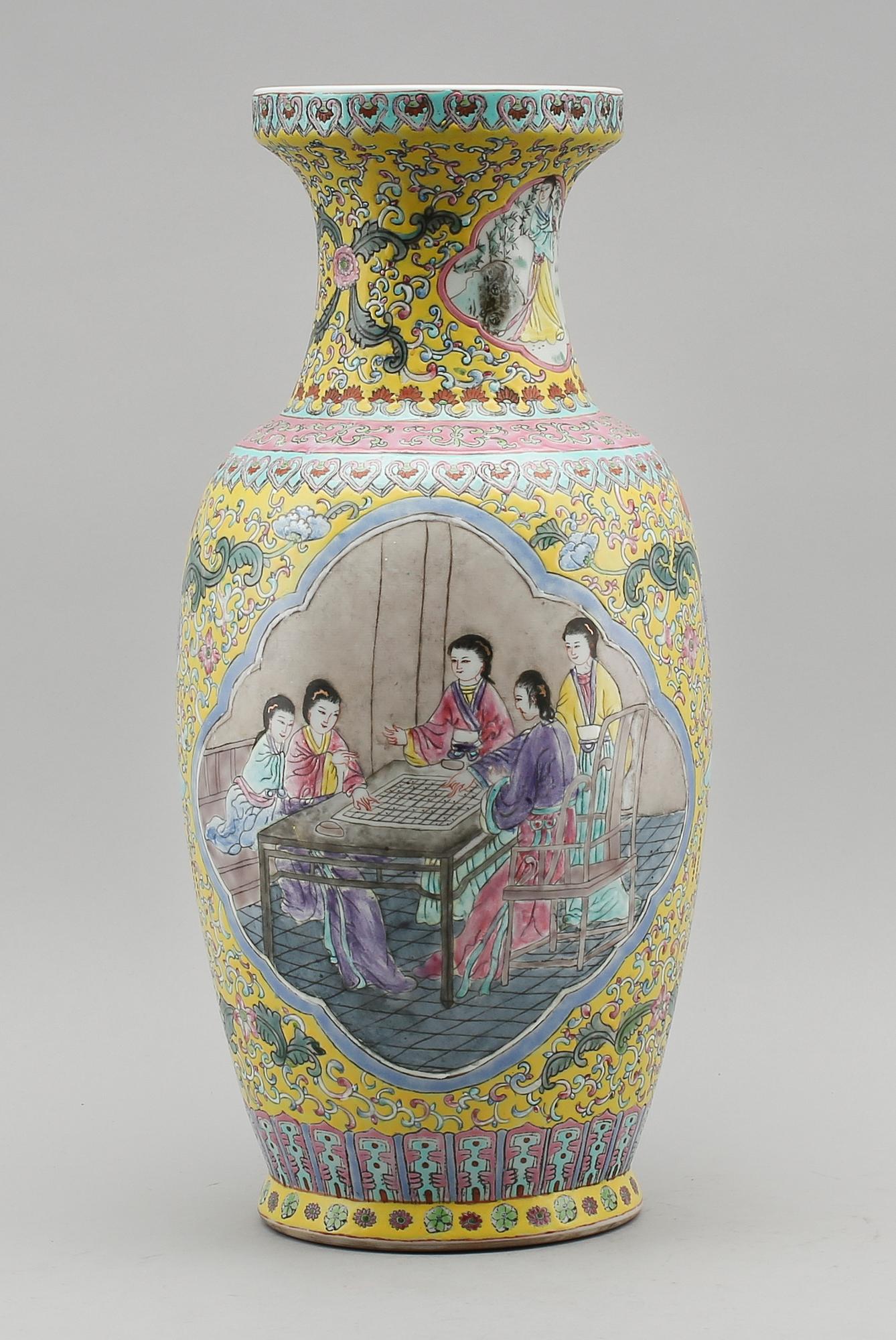 URNA, porslin, Kina, 1900-tal.