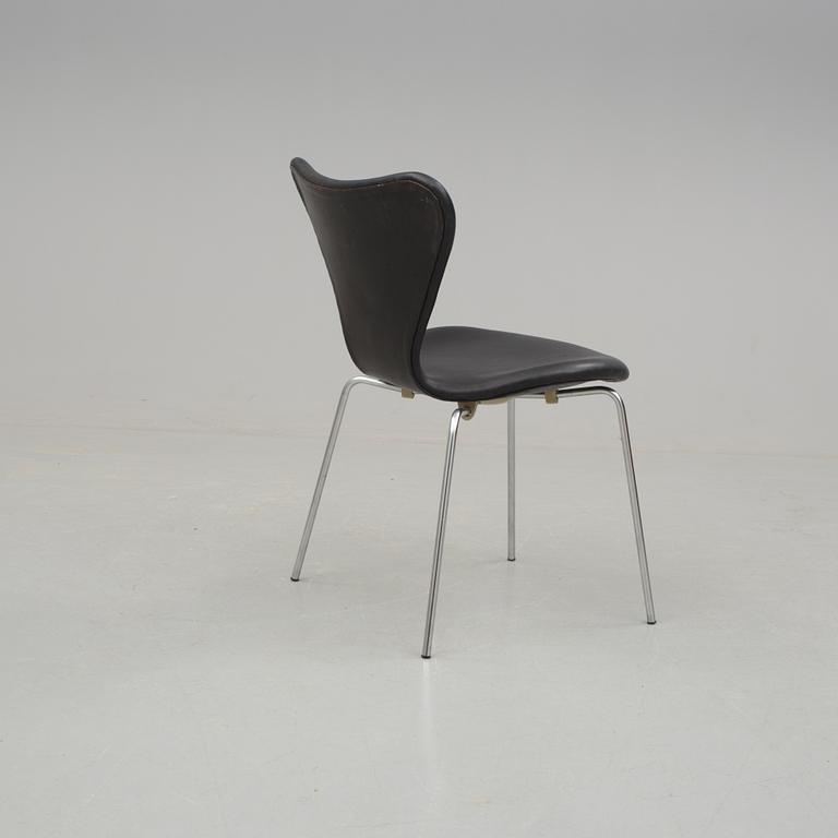STOL, "Sjuan", Arne Jacobsen, Fritz Hansen, 1971.