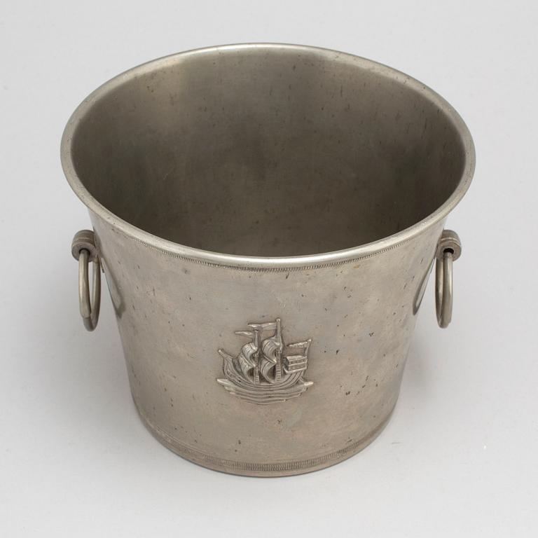 ICE BUCKET/CHAMPAGNE COOLER, pewter, CG Hallberg, 1933.