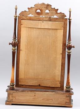 LÅDSPEGEL, nyrokoko, sent 1800-tal.