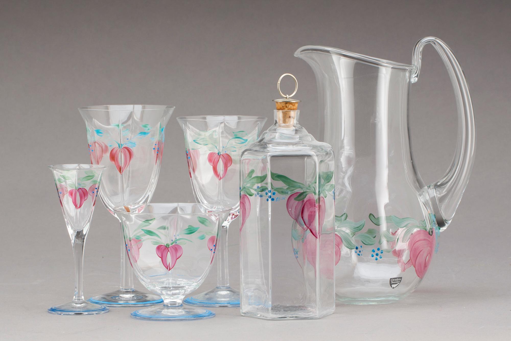 GLASSERVISDELAR, 28 st, "Maja", Eva Englund, Orrefors, 1900-talets andra hälft.