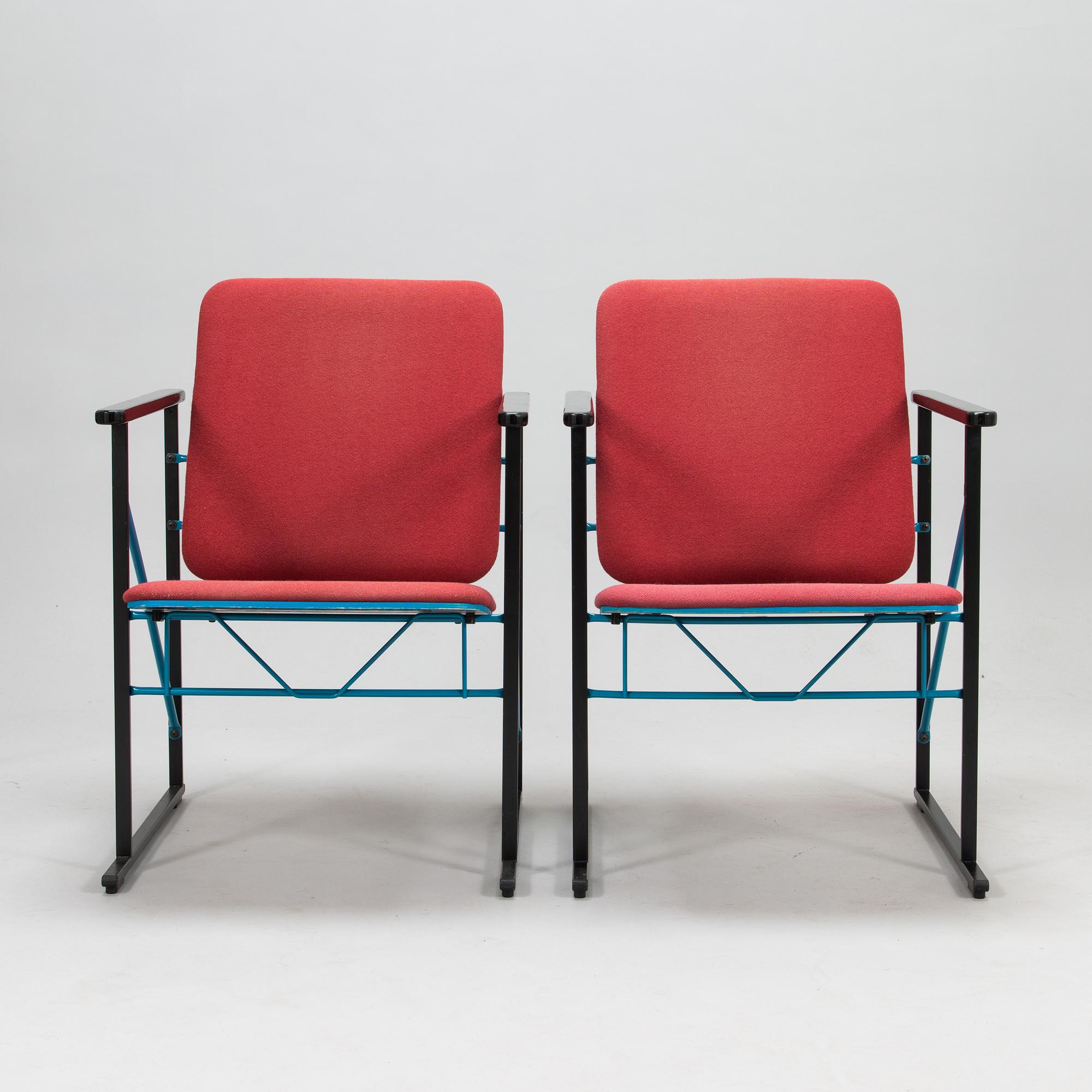 A pair of 1980s A500-series Armchairs and an ottoman by Yrjö Kukkapuro, Avarte, Finland.