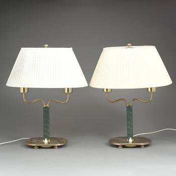 BORDSLAMPOR, modell 2388, Josef Frank för Firma Svenskt Tenn.