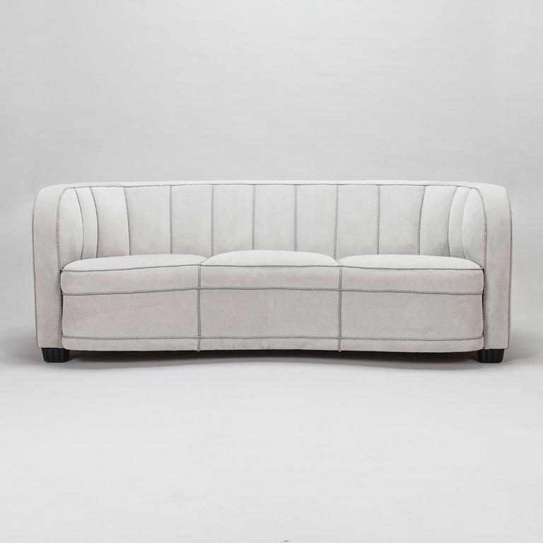 A 1930s sofa, model 'Näyttely 2' (Exhibition 2), Huonekaluliike Majander Oy, Finland.