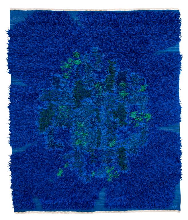 CARPET. Knotted pile in relief. 237 x 193 cm. Signed E-L N.