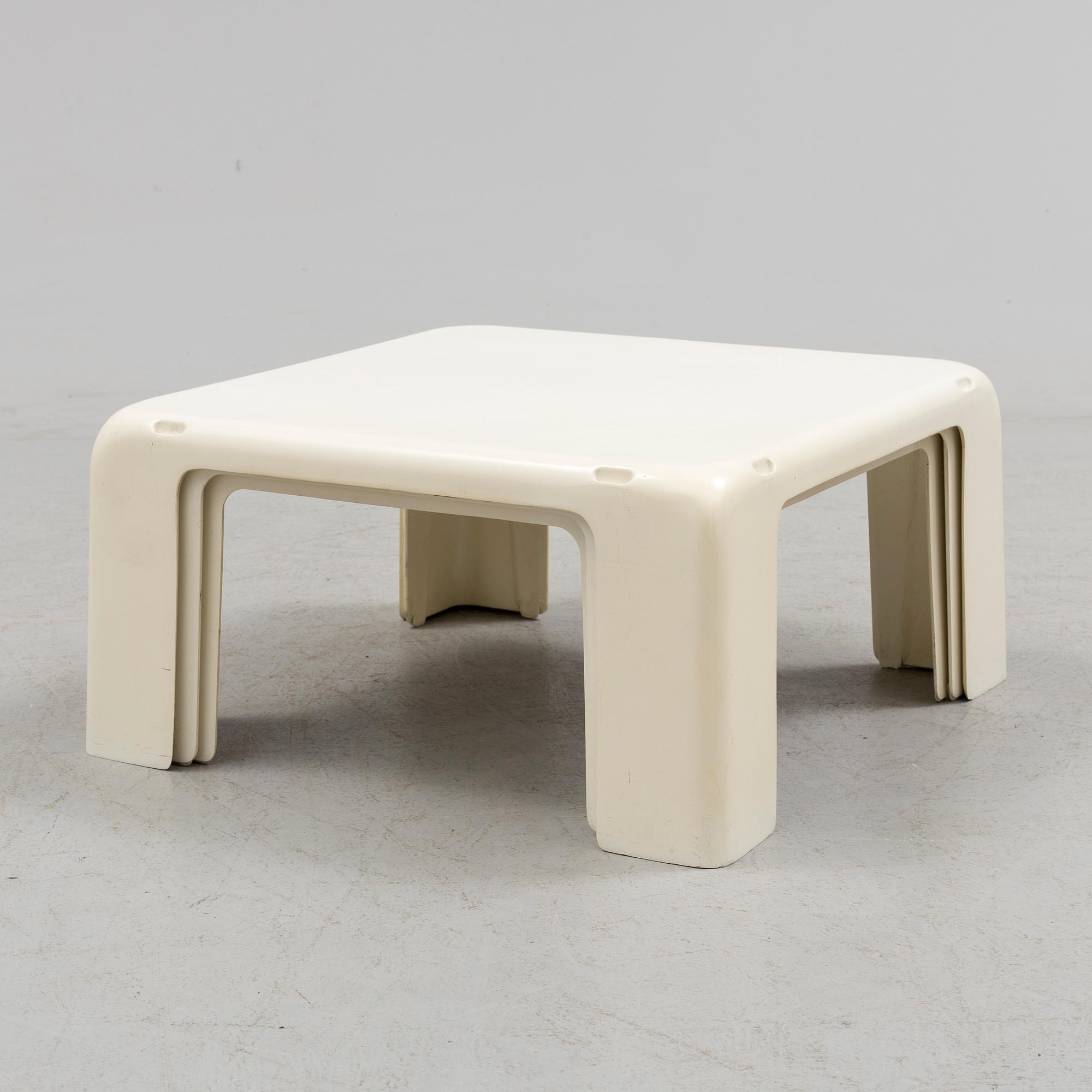 MARIO BELLINI, a set of three plastic coffee tables from C&B, Italy, second half of the 20th century.
