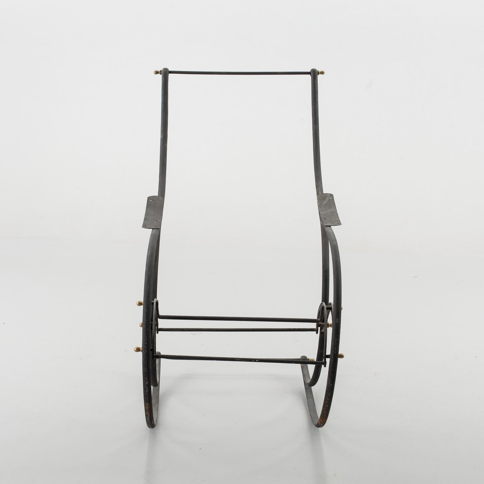 19TH CENTURY ROCKING CHAIR.