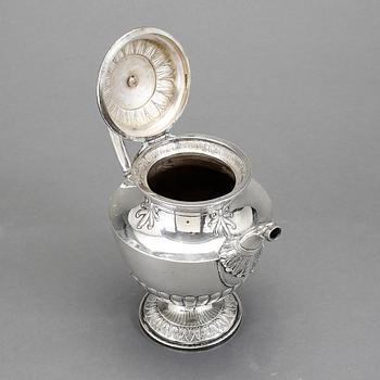 KANNA, låghaltigt silver, Tyskland, 1900-tal, vikt ca 724 g.