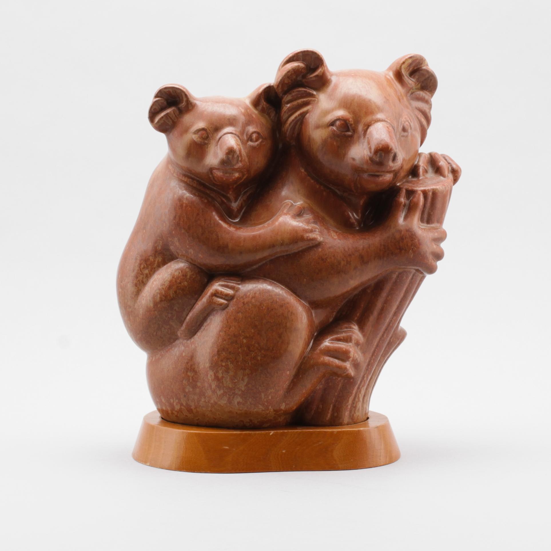 FIGUR, stengods, Gunnar Nylund, Rörstrand, monogramsignerad och numrerad 52/100, 1900-talets andra hälft.