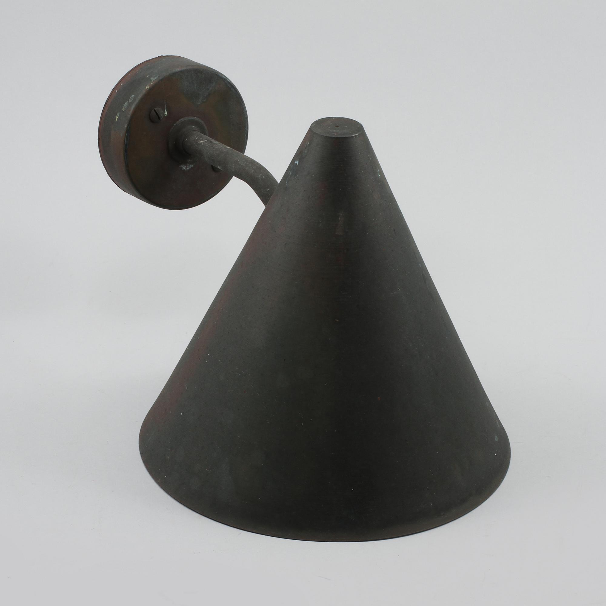 VÄGGLAMPA, "Tratten", Hans Agne Jakobsson, Markaryd, 1900-talets andra hälft.