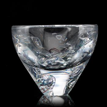 VAS, glas, Ingeborg Lundin, "Expo", för Orrefors, signerad.