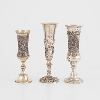 Champagneglas, 3 st, silver, bl a Moskva 1848.